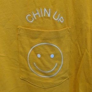 💋 Old Navy Chin Up Tee